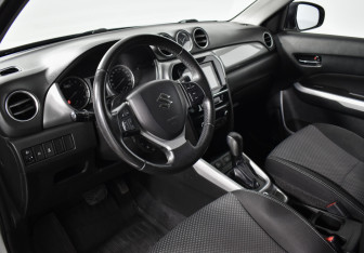 Подержанный автомобиль Suzuki Vitara 2015 года (9 фото)