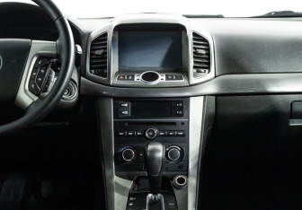 Подержанный автомобиль Chevrolet Captiva 2012 года (14 фото)