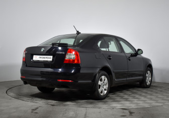 Подержанный автомобиль Skoda Octavia Liftback 2013 года (5 фото)
