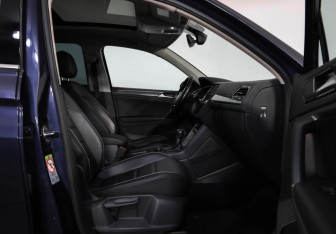 Подержанный автомобиль Volkswagen Tiguan 2017 года (25 фото)