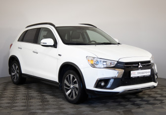Подержанный автомобиль Mitsubishi ASX 2019 года (3 фото)