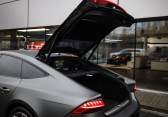 Подержанный автомобиль Audi A7 2018 года (34 фото)