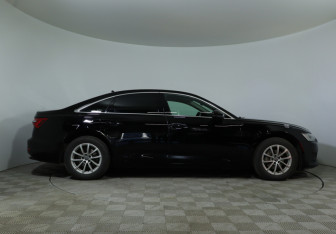 Подержанный автомобиль Audi A6 Sedan 2020 года (4 фото)