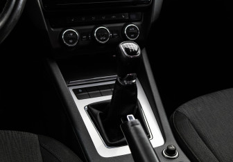 Подержанный автомобиль Skoda Octavia Liftback 2013 года (13 фото)