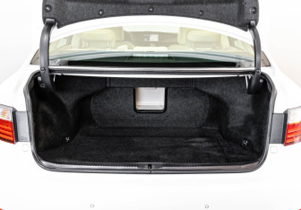 Подержанный автомобиль Lexus ES 2013 года (33 фото)