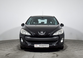 Подержанный автомобиль Peugeot 308 Hatchback 2008 года (2 фото)