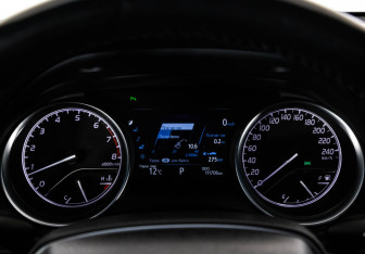 Подержанный автомобиль Toyota Camry Sedan 2019 года (34 фото)