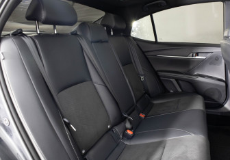 Подержанный автомобиль Toyota Camry Sedan 2024 года (21 фото)