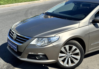 Подержанный автомобиль Volkswagen Passat CC 2011 года (4 фото)