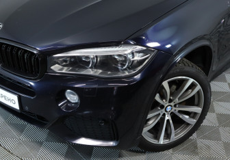 Подержанный автомобиль BMW X5 2017 года (10 фото)