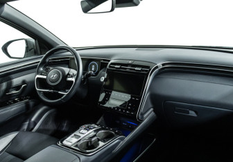 Подержанный автомобиль Hyundai Tucson 2022 года (9 фото)