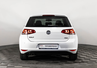 Подержанный автомобиль Volkswagen Golf Hatchback 2013 года (6 фото)