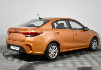 Подержанный автомобиль Kia Rio Sedan 2017 года (5 фото)
