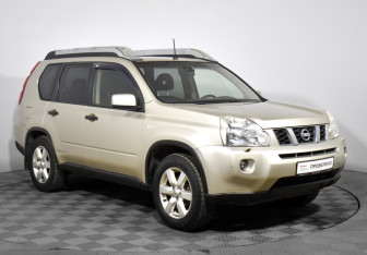 Подержанный автомобиль Nissan X-Trail 2008 года (3 фото)