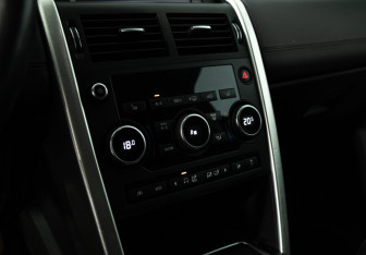 Подержанный автомобиль Land Rover Discovery Sport 2016 года (17 фото)