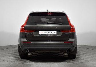 Подержанный автомобиль Volvo XC60 2019 года (6 фото)