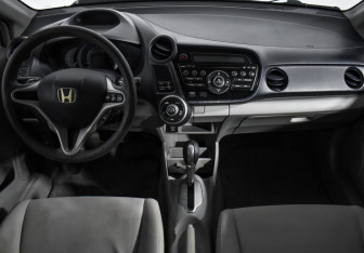 Подержанный автомобиль Honda Insight Hatchback 2009 года (15 фото)