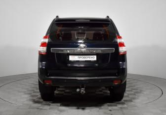 Подержанный автомобиль Toyota Land Cruiser Prado 2015 года (6 фото)