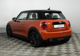 Подержанный автомобиль MINI Hatch 2018 года (7 фото)