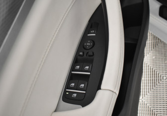 Подержанный автомобиль BMW X4 2020 года (20 фото)