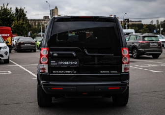 Подержанный автомобиль Land Rover Discovery 2012 года (7 фото)