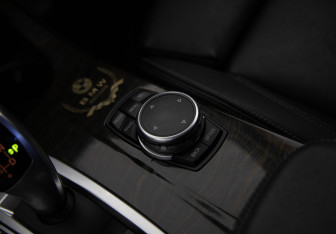 Подержанный автомобиль BMW X3 2014 года (16 фото)
