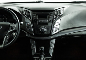 Подержанный автомобиль Hyundai i40 Sedan 2016 года (14 фото)