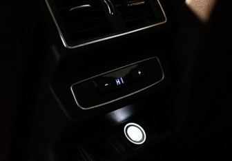 Подержанный автомобиль Audi Q5 2017 года (22 фото)