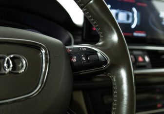 Подержанный автомобиль Audi A6 Sedan 2015 года (23 фото)