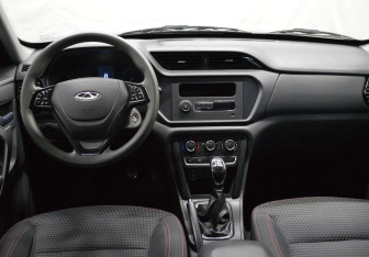 Подержанный автомобиль Chery Tiggo 3 2018 года (14 фото)