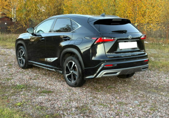 Подержанный автомобиль Lexus NX 2015 года (3 фото)