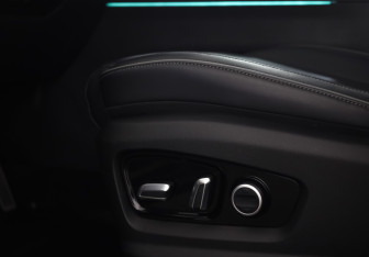 Подержанный автомобиль Jaecoo J7 2024 года (25 фото)