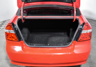 Подержанный автомобиль Chevrolet Aveo Sedan 2009 года (18 фото)