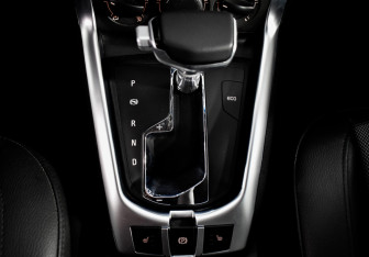 Подержанный автомобиль Opel Antara 2013 года (17 фото)