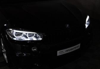 Подержанный автомобиль BMW X5 2017 года (32 фото)