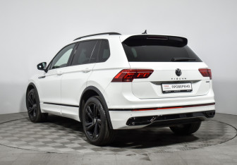Подержанный автомобиль Volkswagen Tiguan 2021 года (7 фото)