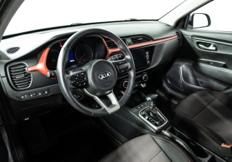 Подержанный автомобиль Kia Rio Sedan 2021 года (11 фото)