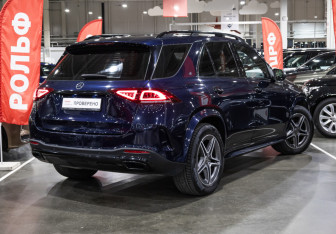 Подержанный автомобиль Mercedes-Benz GLE 2021 года (7 фото)