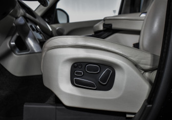 Подержанный автомобиль Land Rover Range Rover 2014 года (11 фото)