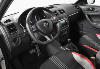 Подержанный автомобиль Skoda Yeti 2017 года (9 фото)