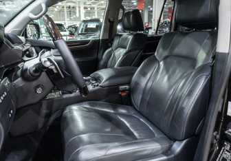 Подержанный автомобиль Lexus LX 2015 года (17 фото)