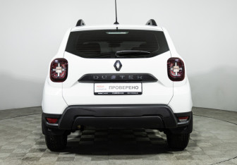 Подержанный автомобиль Renault Duster 2021 года (6 фото)
