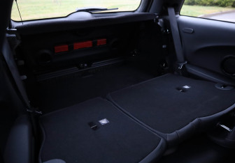 Подержанный автомобиль MINI Hatch 2021 года (30 фото)