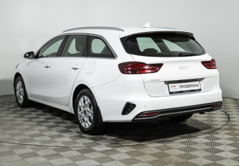 Подержанный автомобиль Kia Ceed Wagon 2021 года (7 фото)