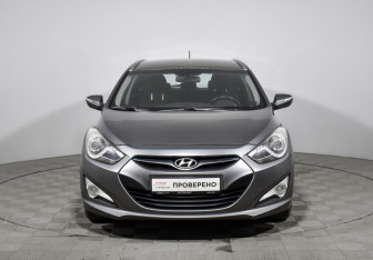 Подержанный автомобиль Hyundai i40 Wagon 2013 года (2 фото)