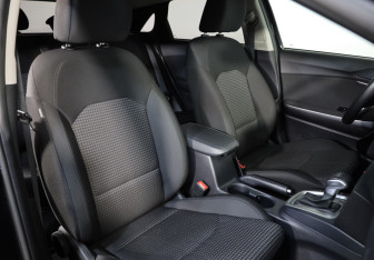 Подержанный автомобиль Kia Ceed Hatchback 2020 года (19 фото)