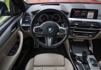 Подержанный автомобиль BMW X4 2019 года (11 фото)