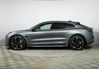 Подержанный автомобиль Zeekr 001 2022 года (8 фото)