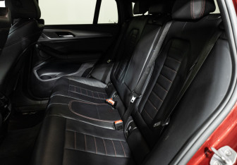 Подержанный автомобиль BMW X4 2018 года (10 фото)