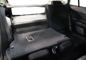 Подержанный автомобиль Subaru XV 2013 года (20 фото)